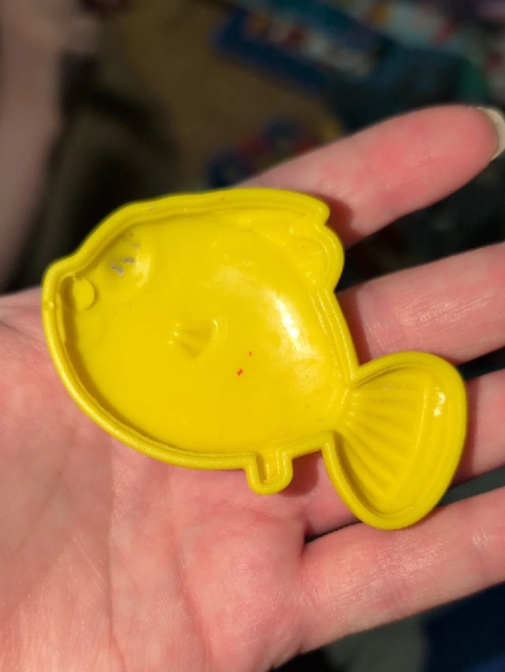 ❤️‍🔥10/$10❤️‍🔥 Yellow Plastic Fish Sand Box Toy